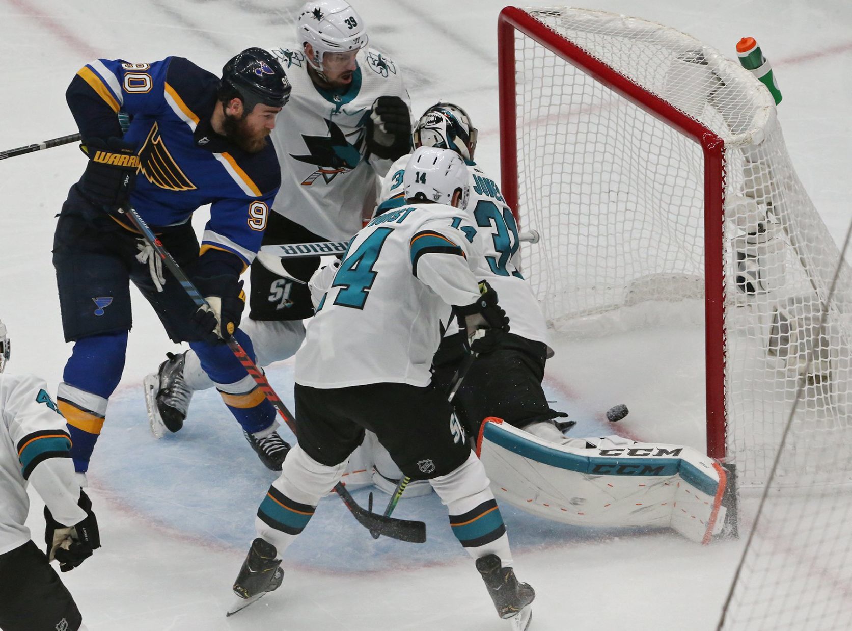 Blues and Sharks break into match 6 in the semi-finals